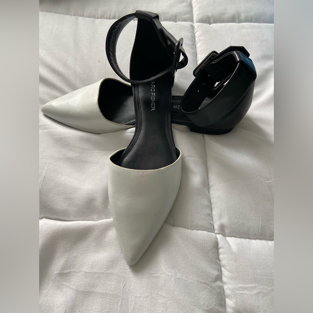 New Marc Fisher Alfonso Flats